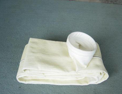 208涤纶针刺毡除尘滤袋